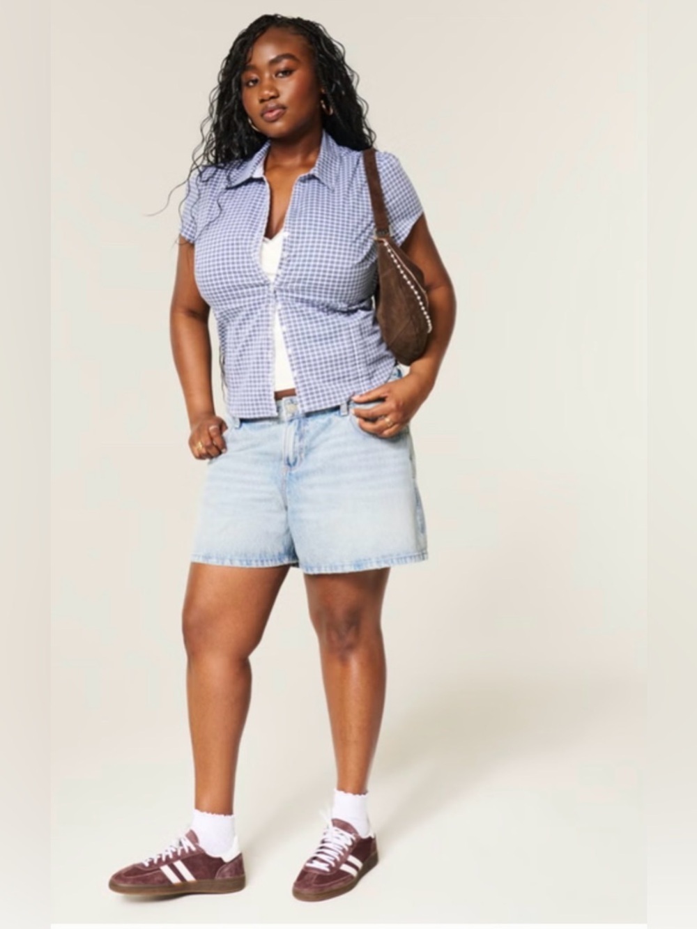 Hollister - Low-Rise Embroidered Baggy Jorts